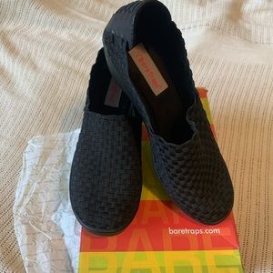 Black BareTraps wedges
